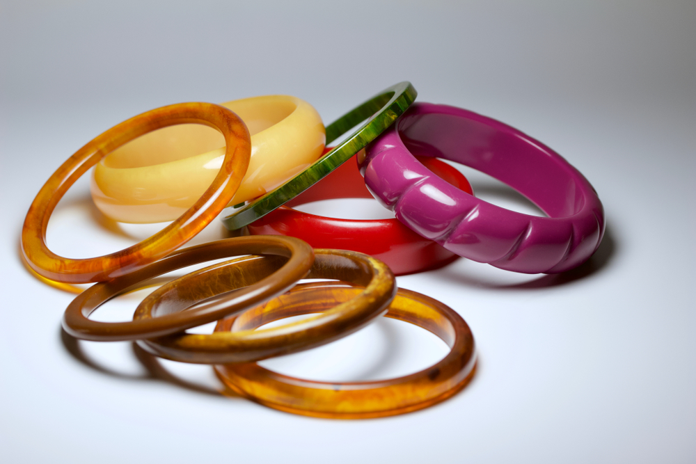 bakelite jewelry